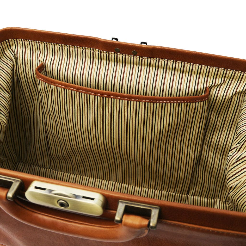 Giotto - Exclusive double-bottom leather doctor bag | TL142344 - Image 17