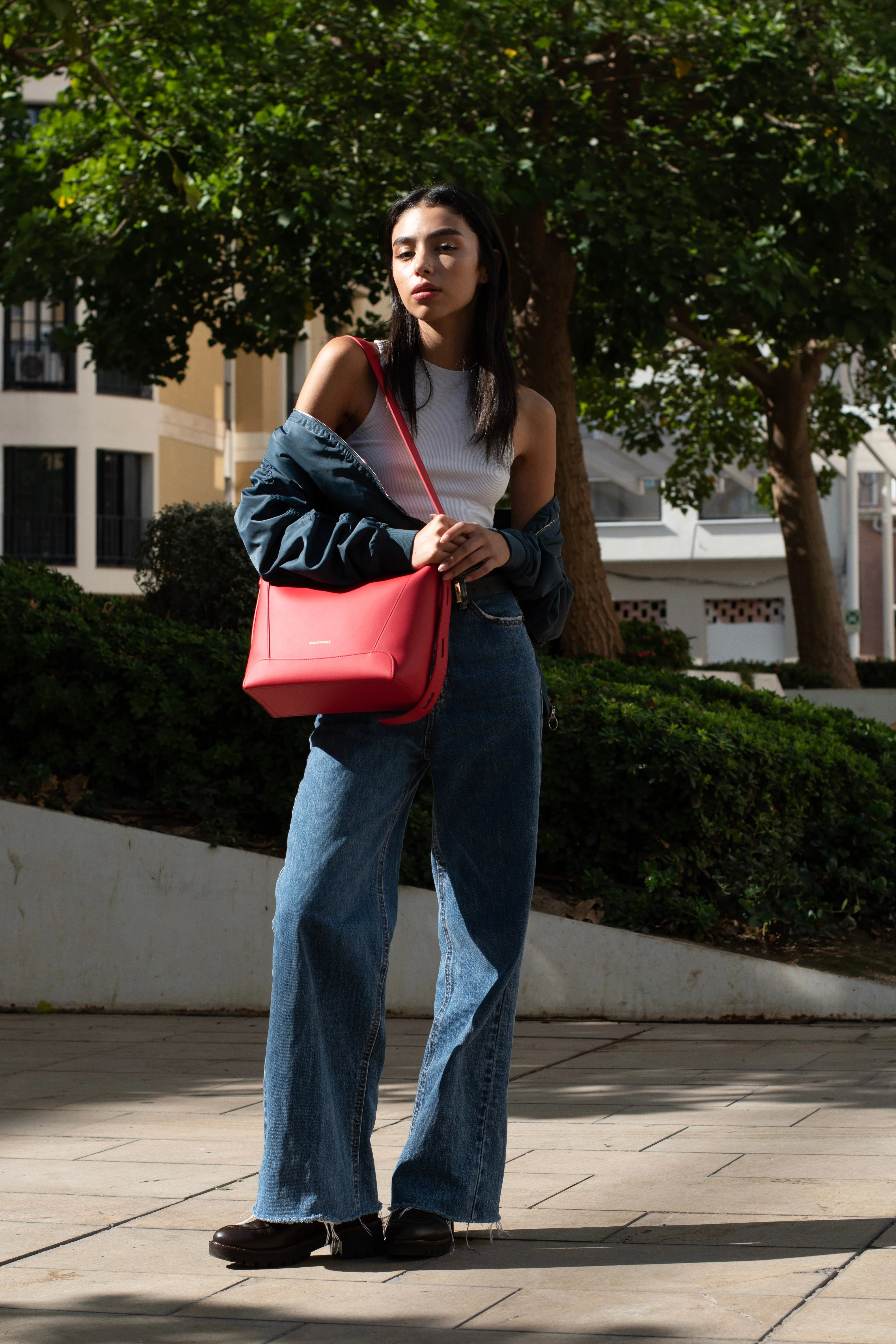 Oli - Apple Leather Midi Shoulder Cross-body Bag Red - Image 8