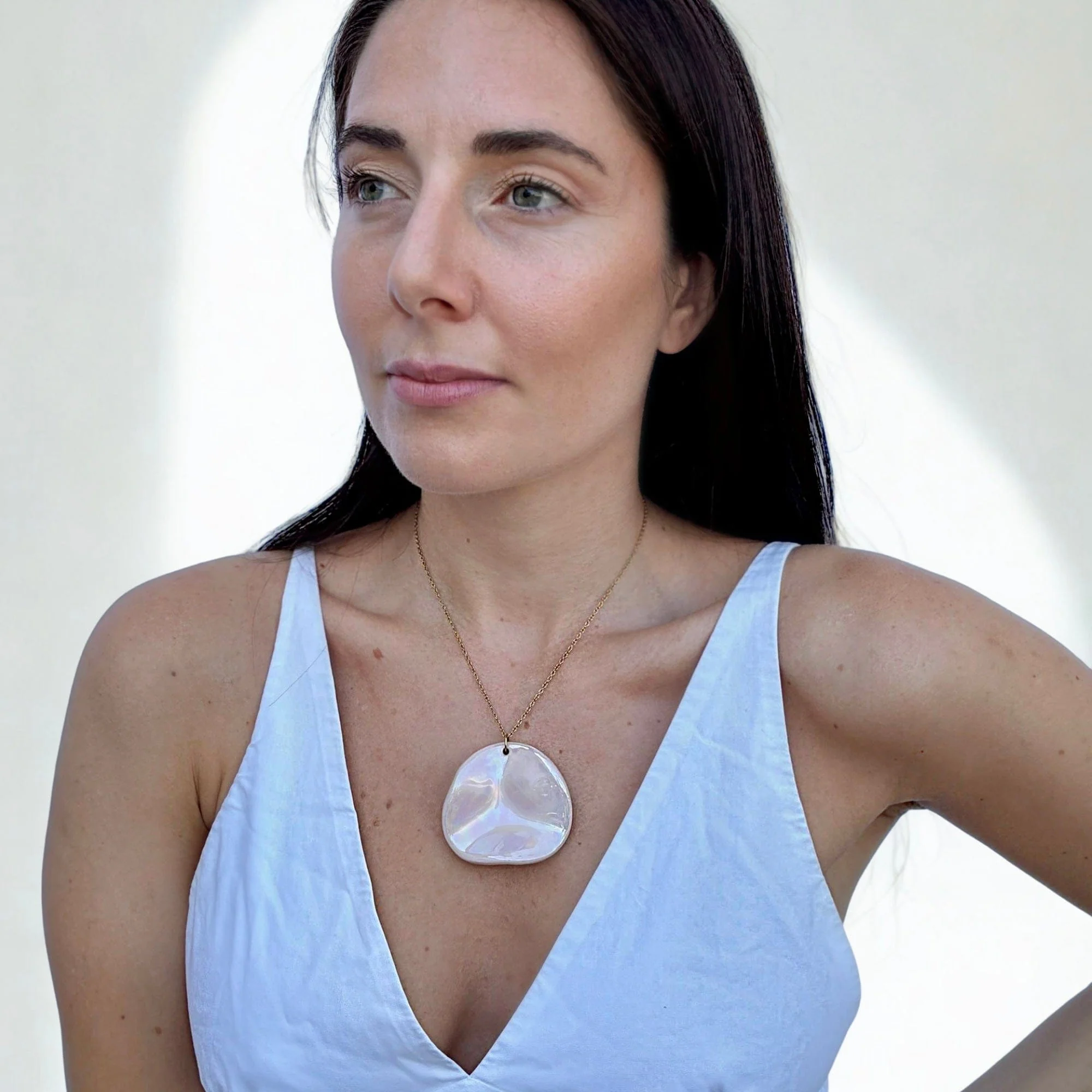 Perla | Handcrafted pearl-pink ceramic necklace - Image 3