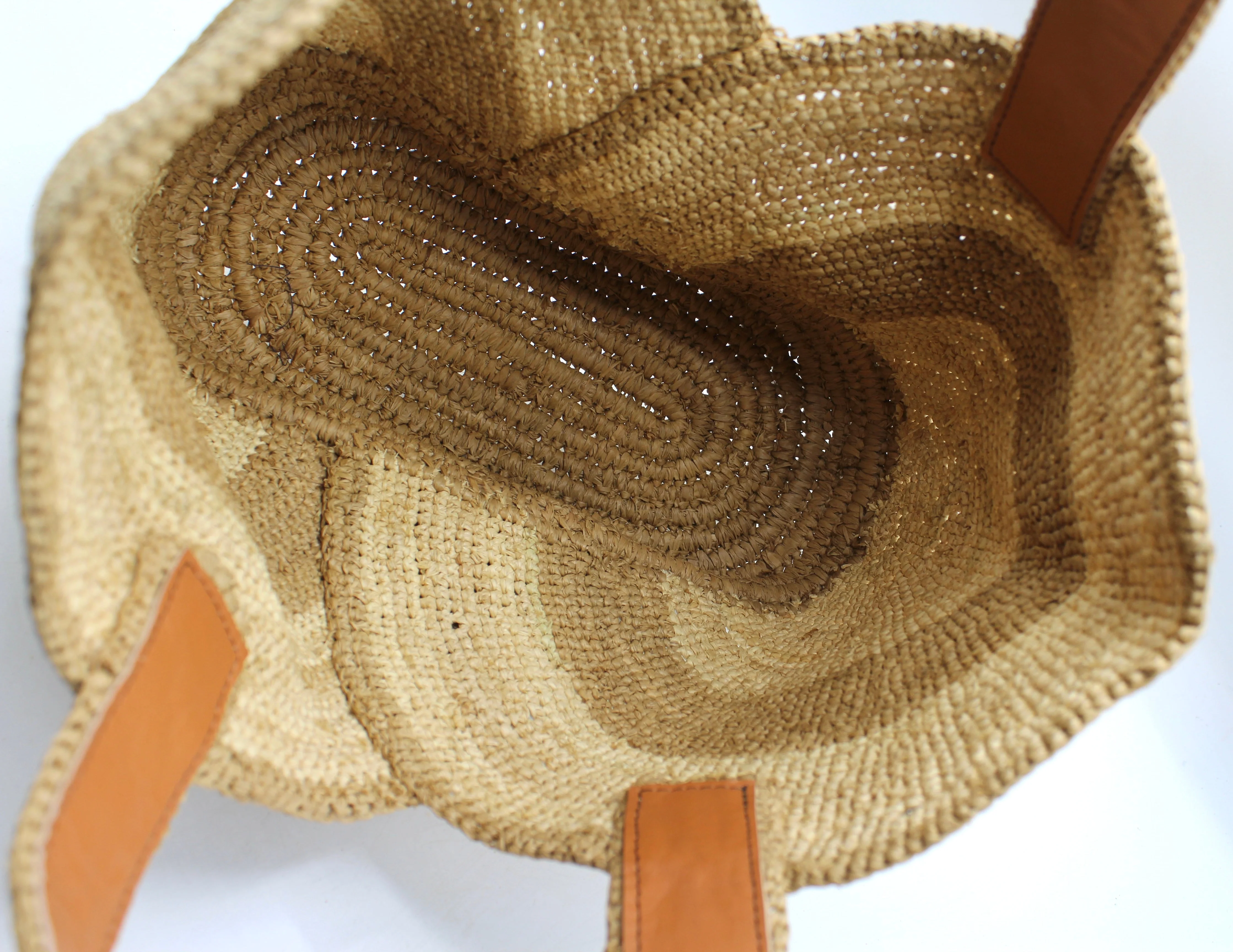 Yasmin - Handmade Natural Raffia Tulip Tote Bag Natural Color - Image 3